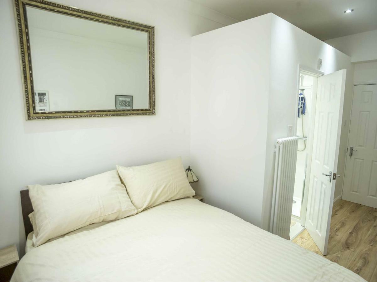 The Ploughman'S Rest Apartment Brighton Exterior photo